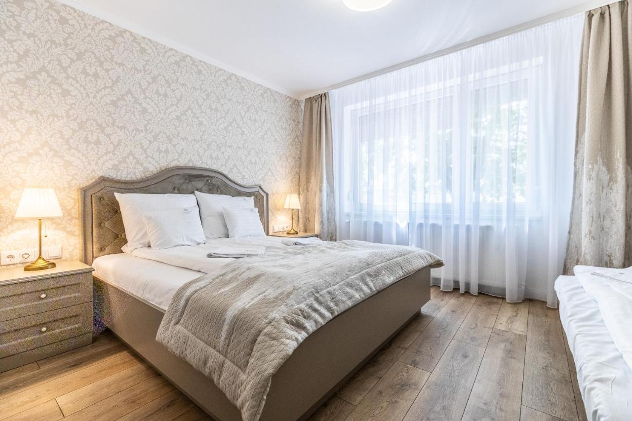 Angolkert Panzio Teglas Bagian luar foto
